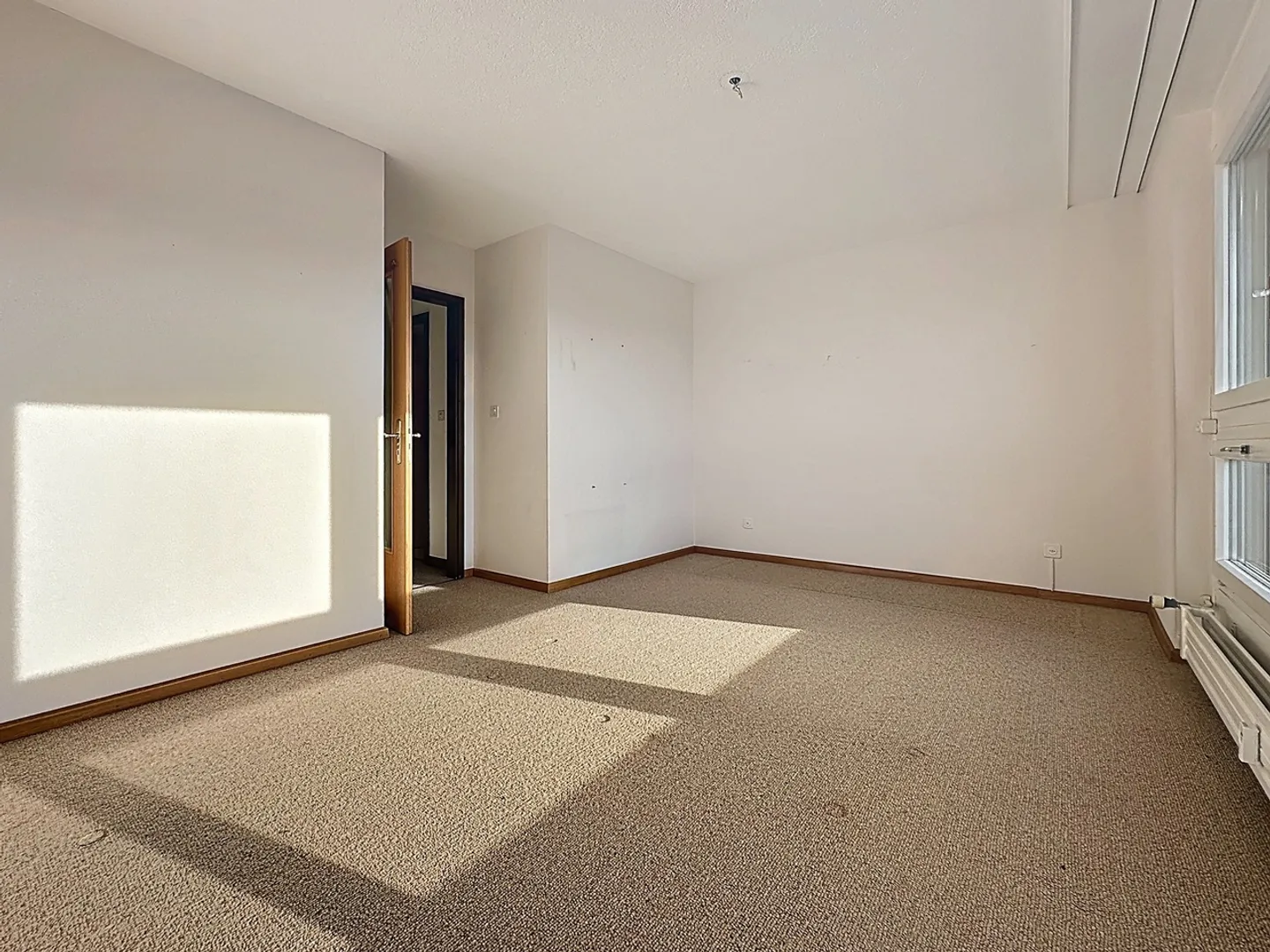 Charming Apartment with Alpine Views - Photo 5 of 11