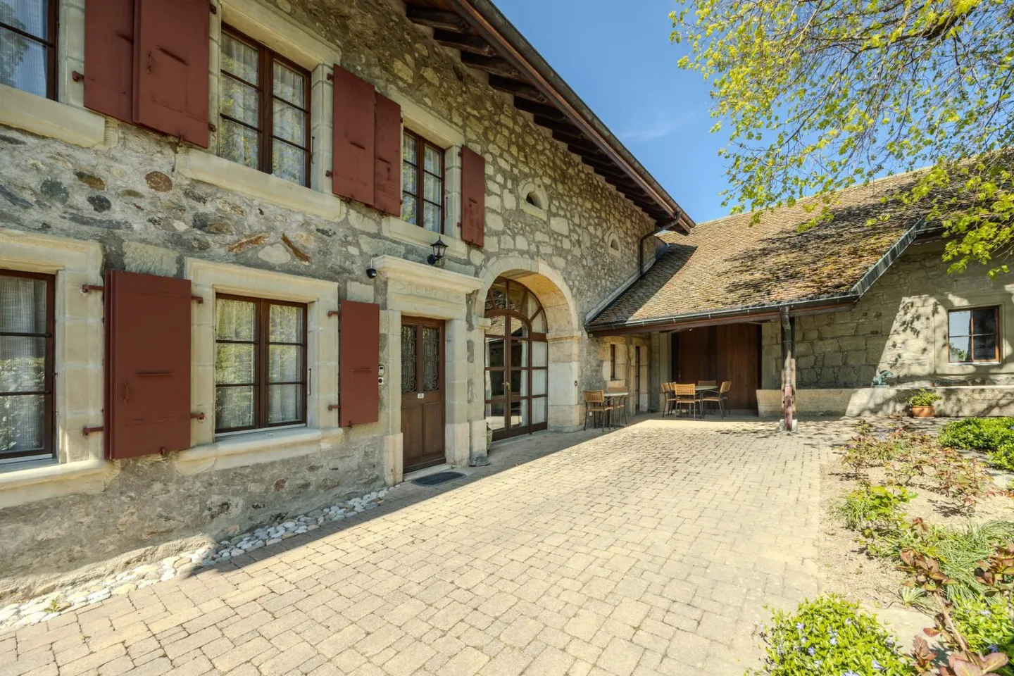 11,5-Zimmer-Haus - Foto 3 von 15