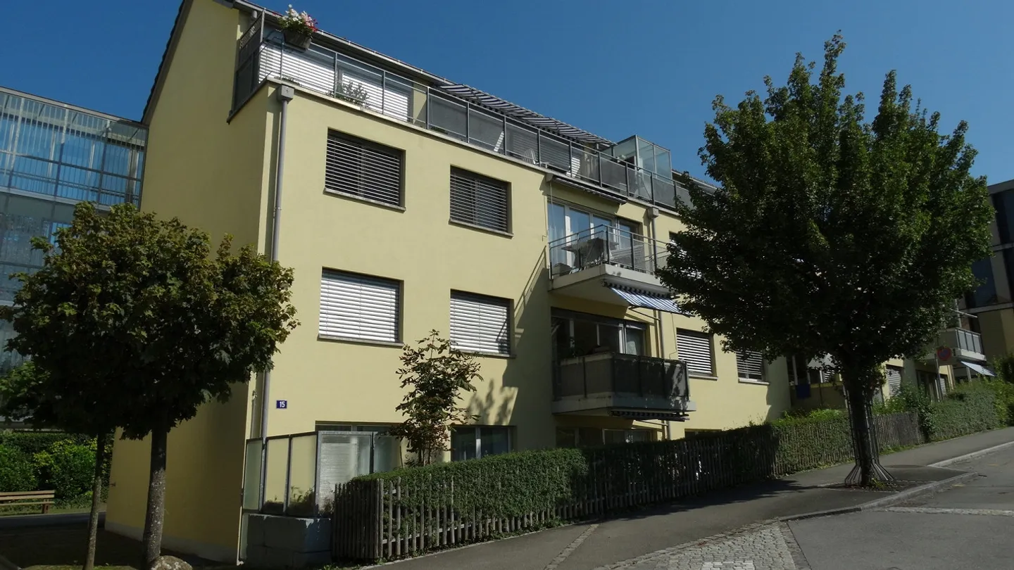 Central Living in the Heart of Thalwil! - Photo 1 of 8
