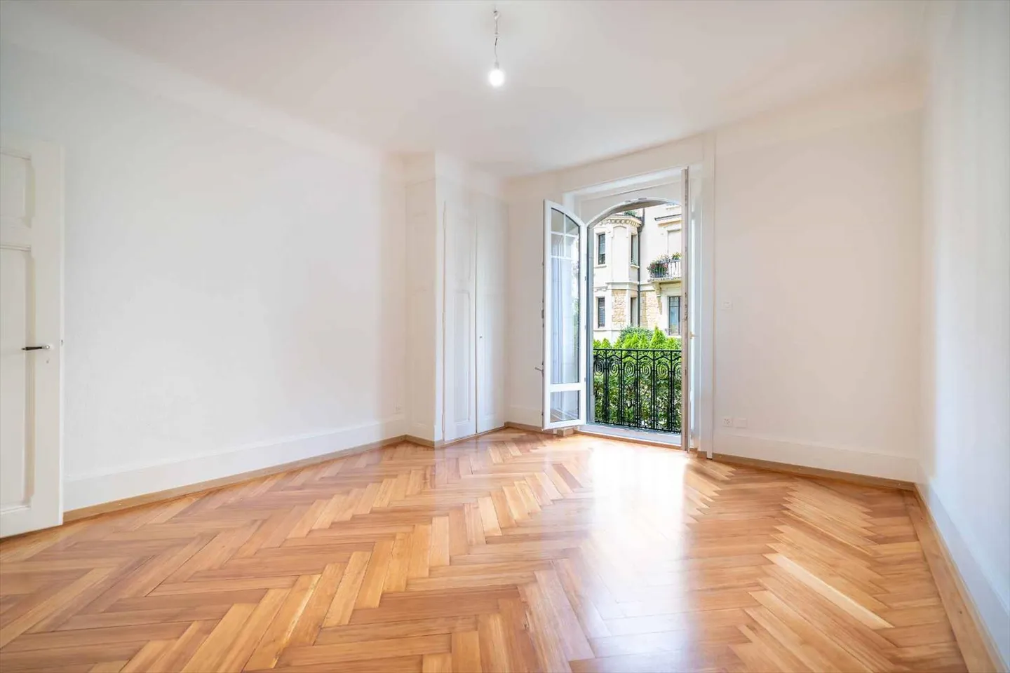 Sublime appartamento di 4 stanze situato in un quartiere tranquillo e piacevole - Foto 6 di 8
