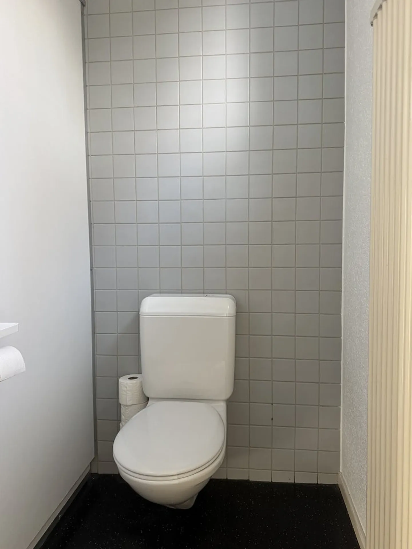 La tua nuova sede aziendale nella migliore posizione di Wabern! - Foto 7 di 10