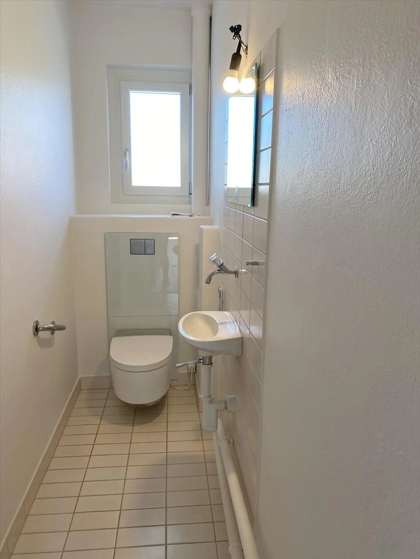 Your new realm above Lake Rotsee - Photo 5 of 6