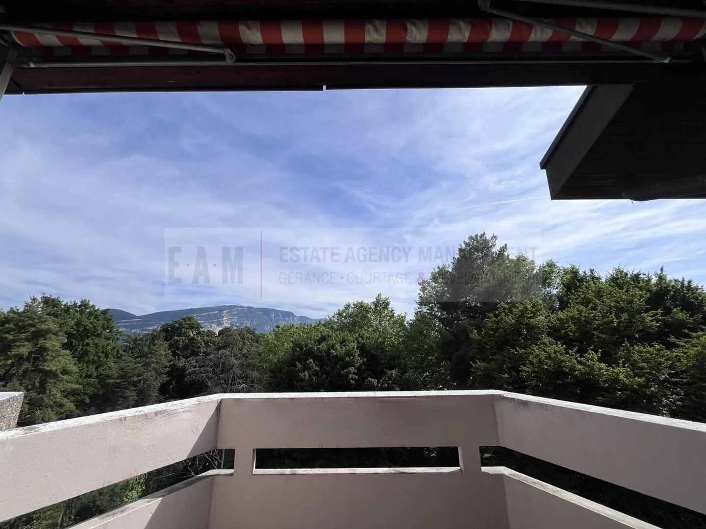Cologny: charmante 5P-Wohnung - Foto 3 von 9