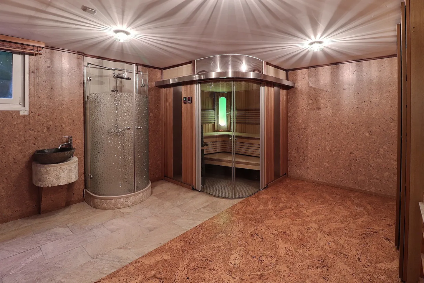 Wunderschöne 5,5 Zimmer mit atemberaubendem Blick auf den See und die Alpen - Foto 14 von 15