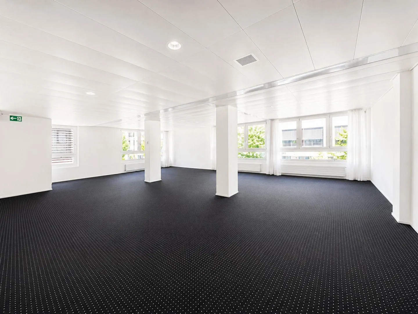 210 m² Espace Bureau au Cœur d'Ascona - Photo 2 sur 11