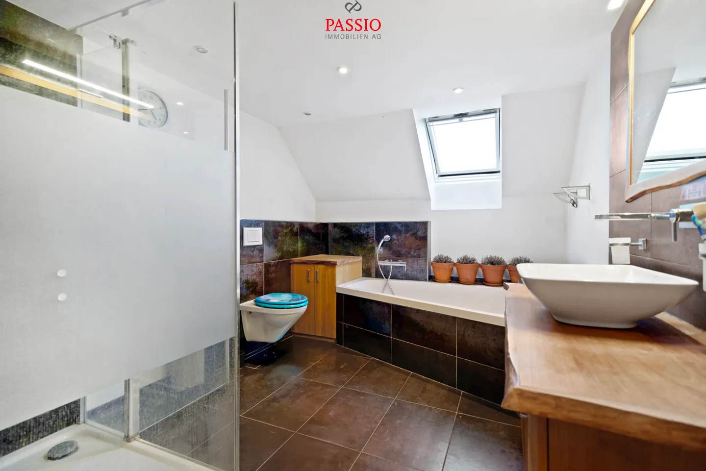 Paradiso per amanti dei cavalli: 11 camere, piscina e utilizzo flessibile - Foto 8 di 24
