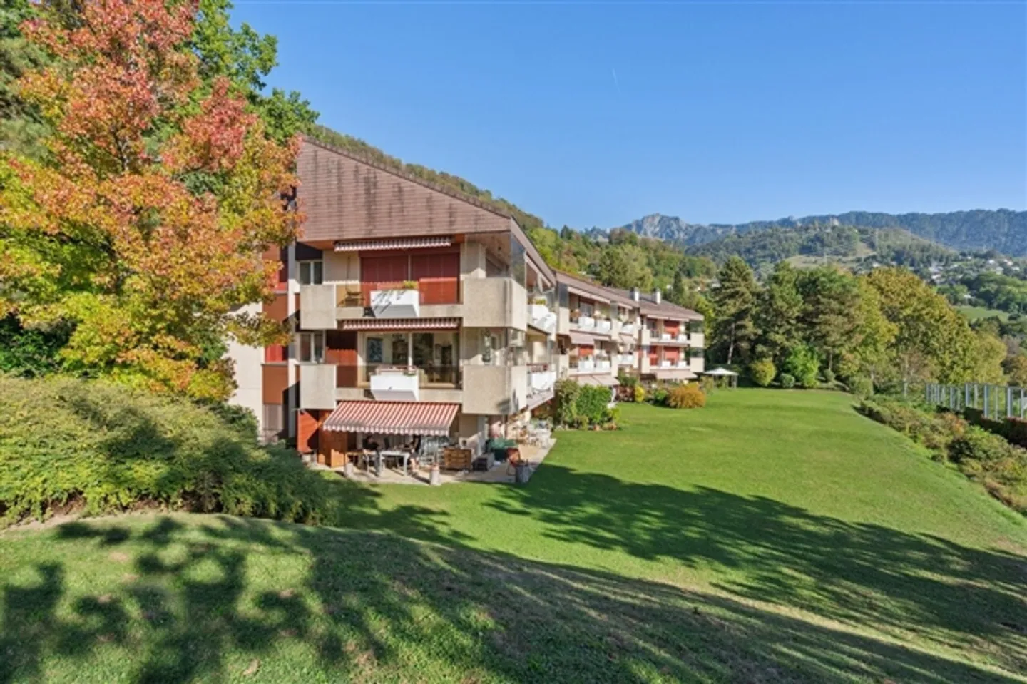 Appartamento con 4,5 stanze + stanza indipendente, vista mozzafiato sul lago - Foto 12 di 13