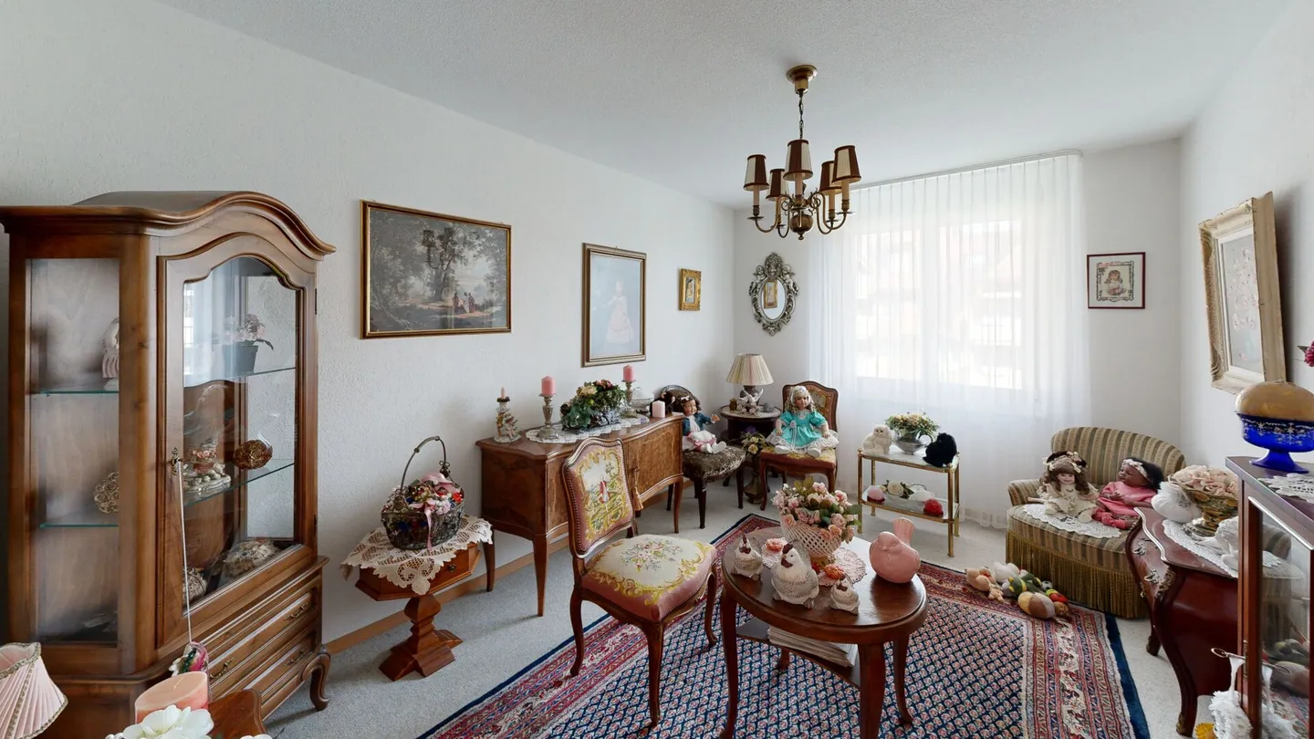 Vivere con vista sulle Alpi - Ampio appartamento di 5½ stanze in una posizione privilegiata a Thun - Foto 3 di 8