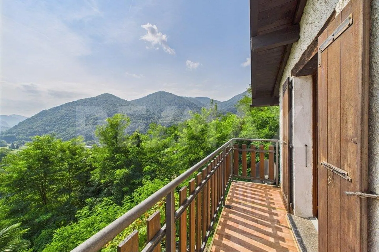 Charmantes Ferienhaus mit schöner Aussicht im Grünen des Malcantone - Foto 9 von 13