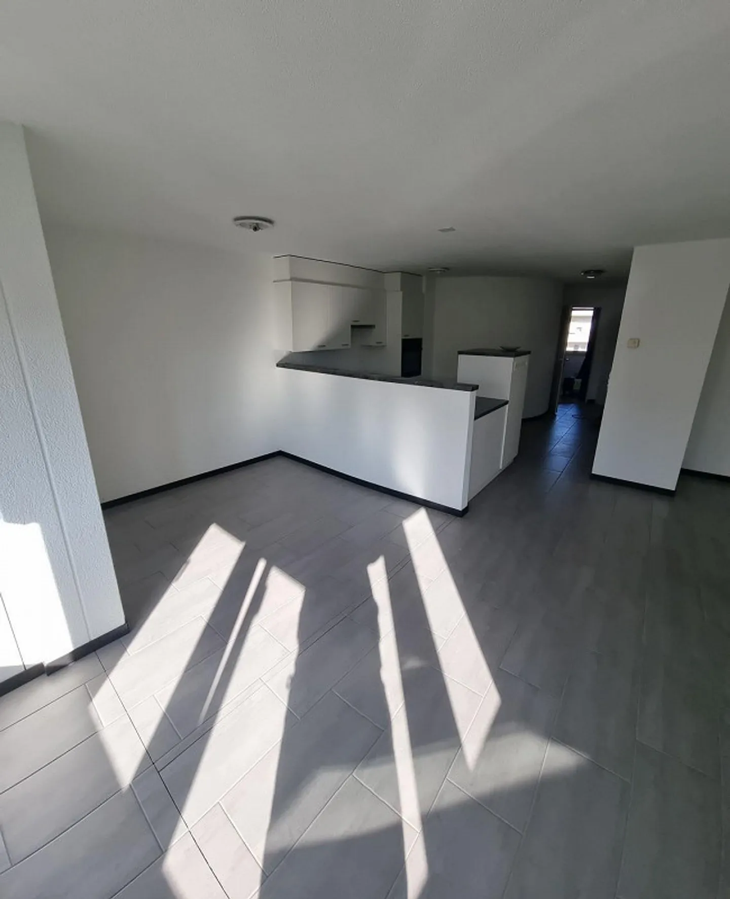 Helles 2.5 Zimmer Apartment - Foto 3 von 8