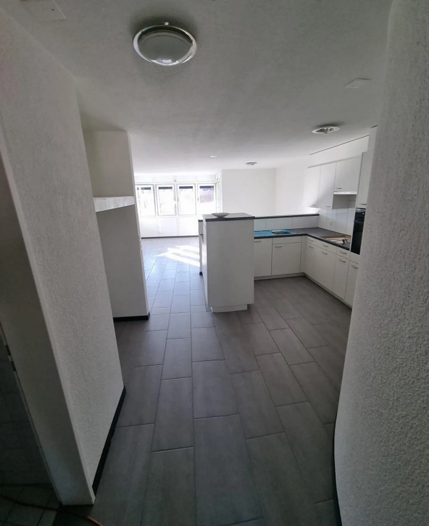 Helles 2.5 Zimmer Apartment - Foto 2 von 8