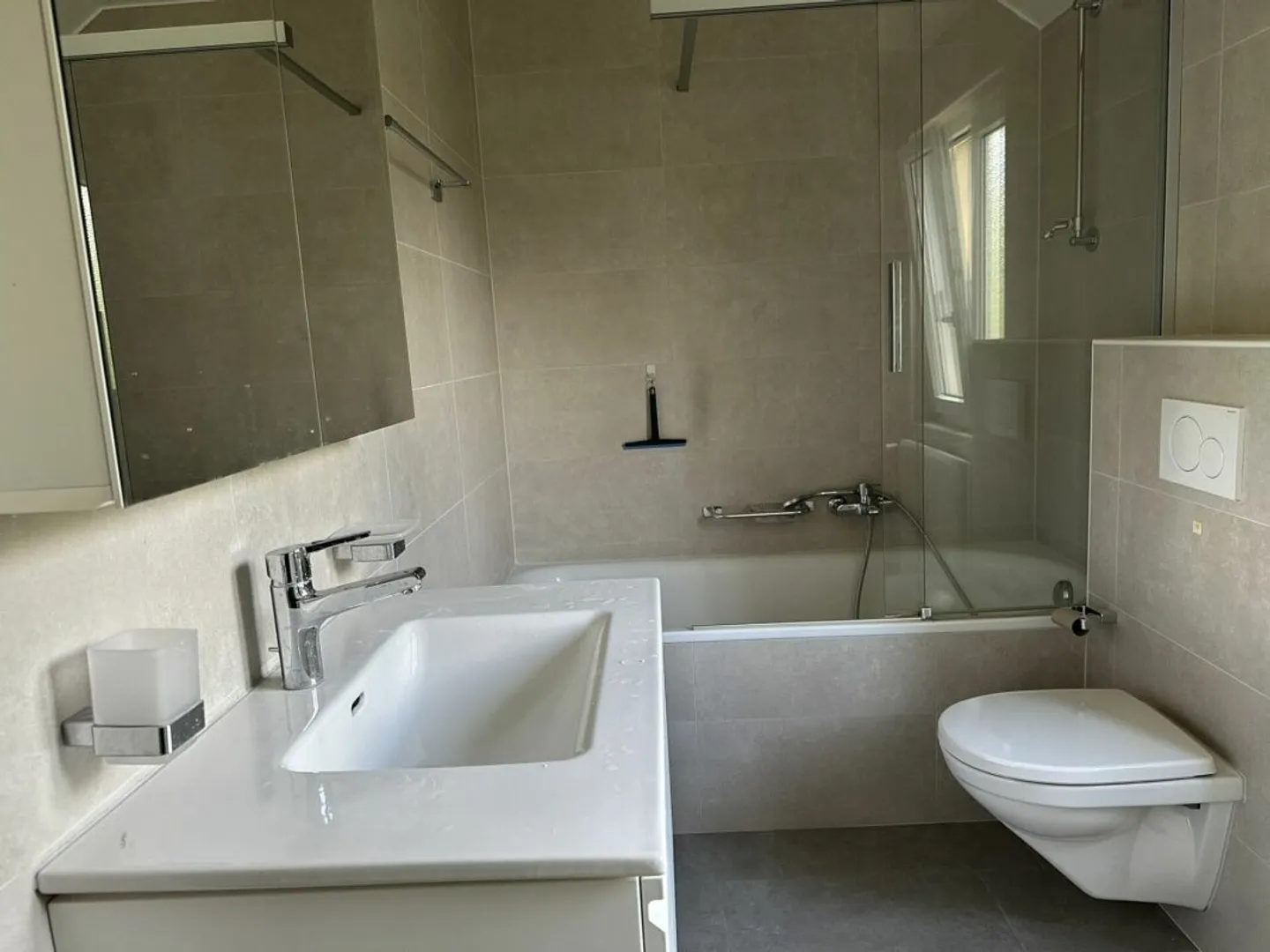 Gare 12, Bevaix - Bel appartement rénové de 3 pièces avec balcon - Photo 4 sur 7