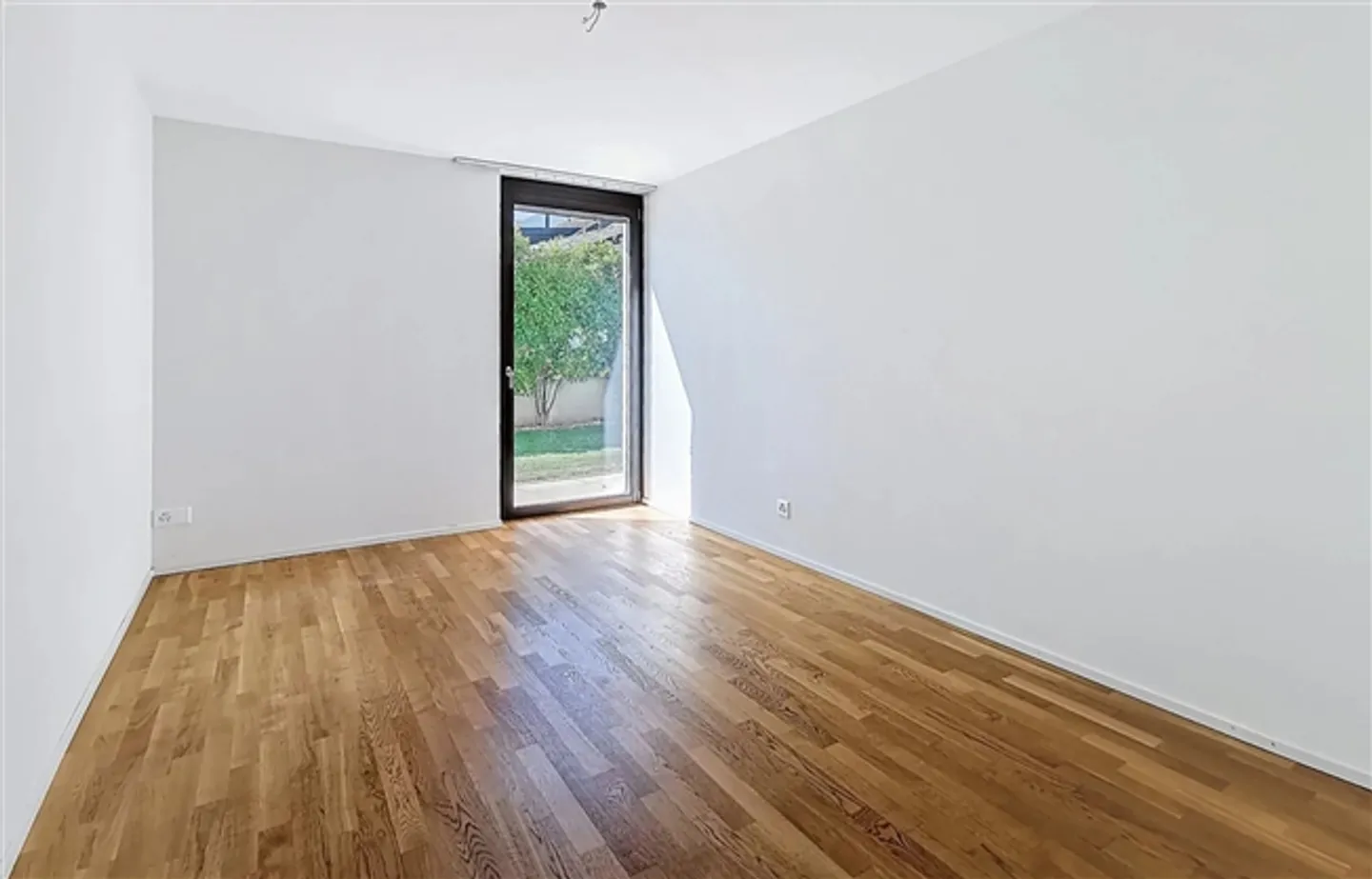 Appartement 4,5 pièces dans un endroit calme à Chessel - Photo 6 sur 9