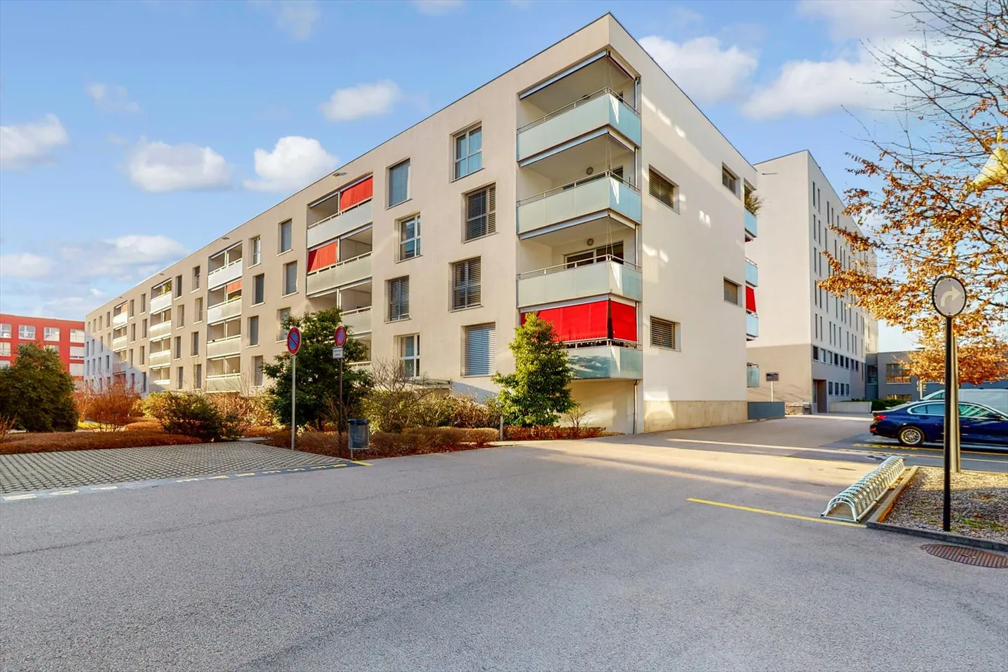 Idéalement situé ! - Photo 2 sur 2