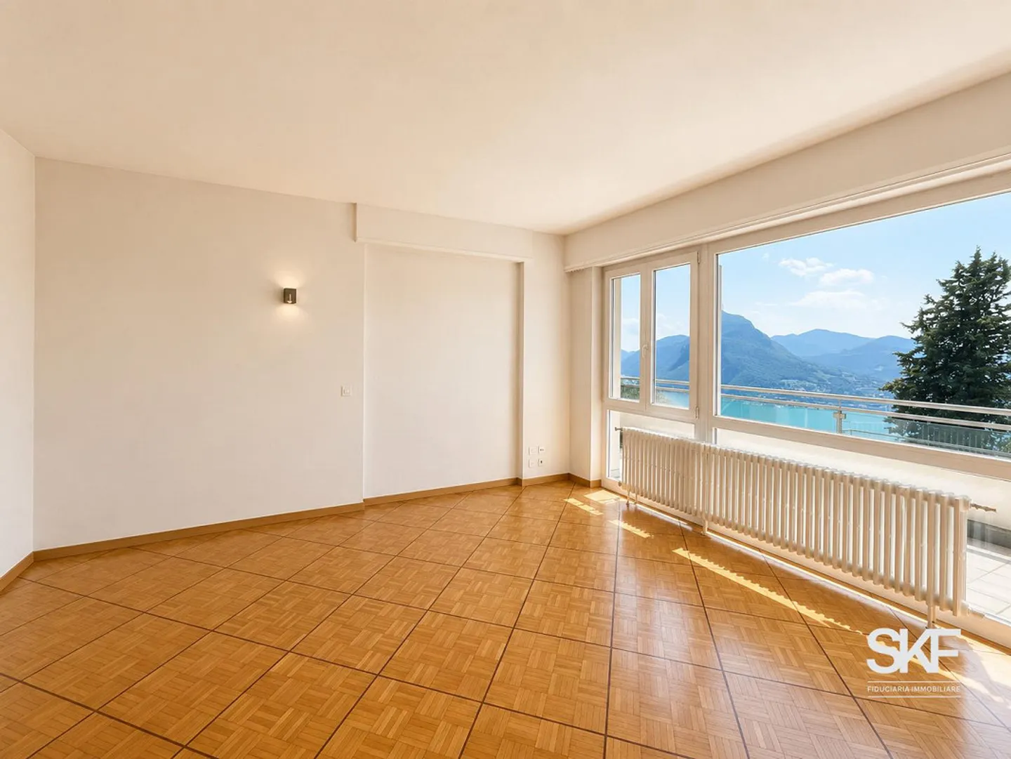 ALDESAGO - FOR RENT BRIGHT 2.5 ROOMS WITH LAKE VIEW - Photo 4 of 9