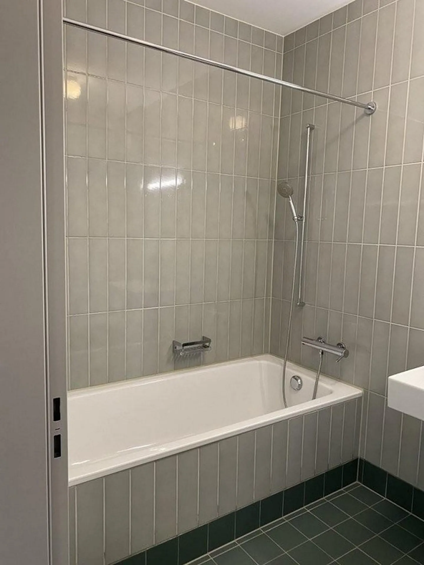 Charming 2.5 Room Apartment in Oerlikon - Photo 5 of 6