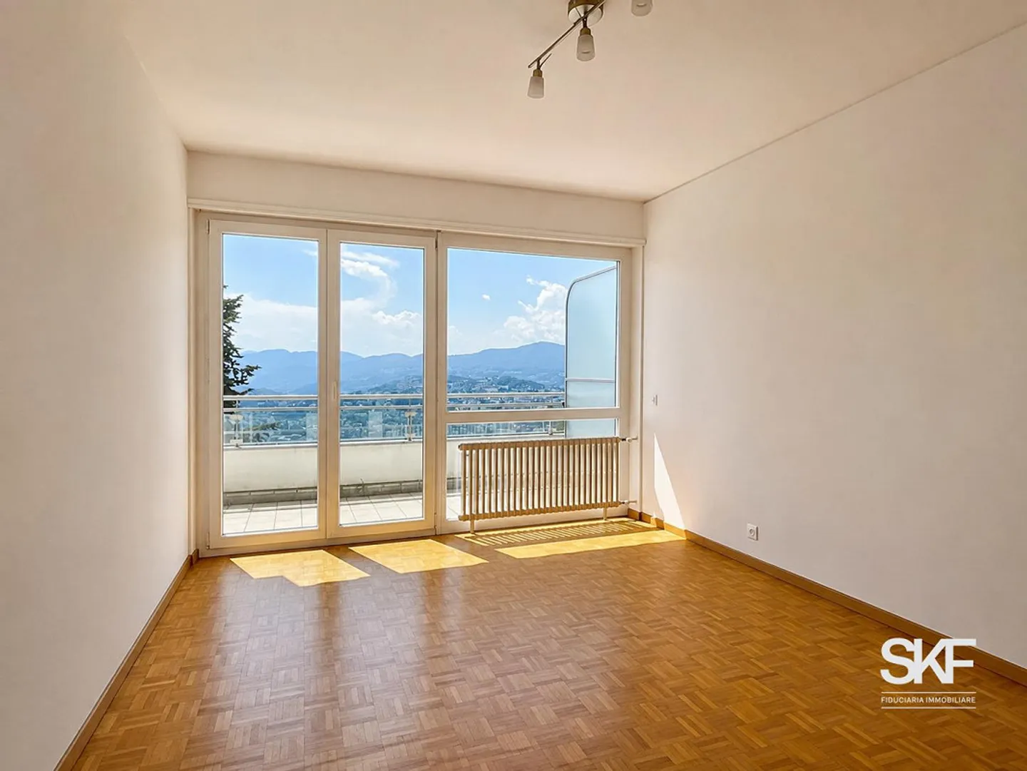 ALDESAGO - FOR RENT BRIGHT 2.5 ROOMS WITH LAKE VIEW - Photo 7 of 9