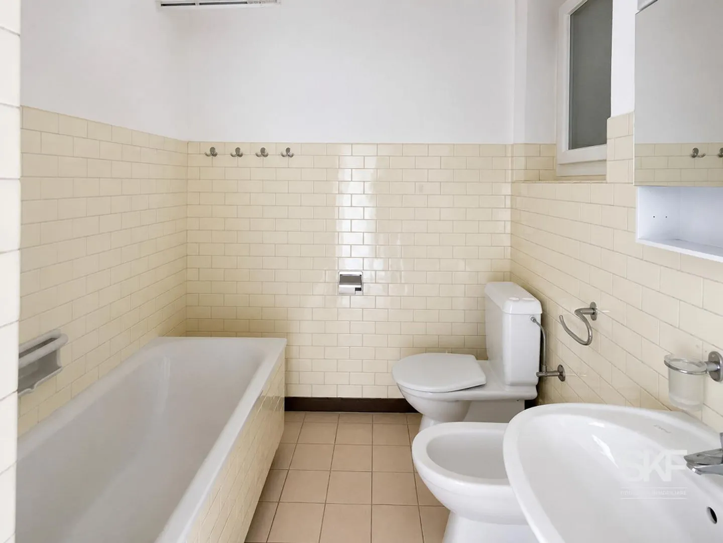 ALDESAGO - FOR RENT BRIGHT 2.5 ROOMS WITH LAKE VIEW - Photo 8 of 9