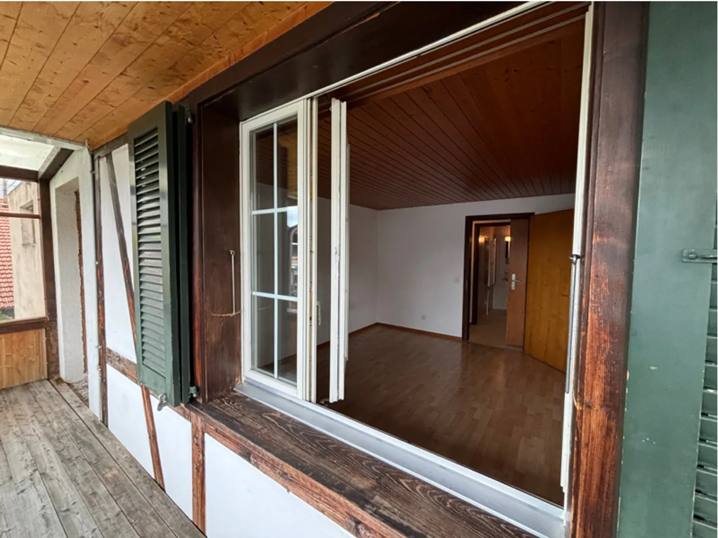 Charmante maison multifamiliale avec potentiel de développement à Uetendorf - Photo 5 sur 5