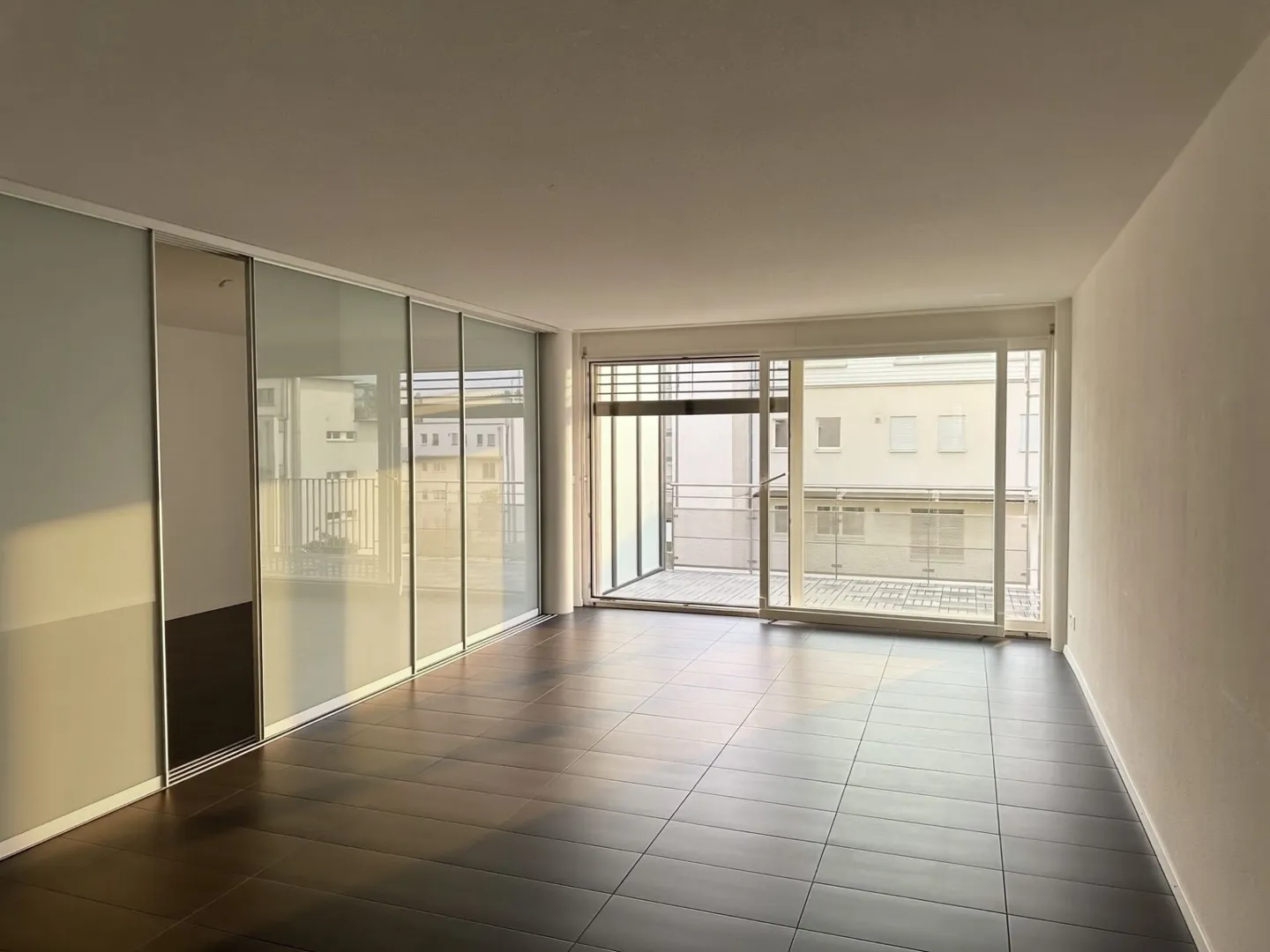 SPACIOUS LIVING WITH FLEXIBLE ROOM CONCEPT - Near Aarau Cantonal Hospital - Photo 2 of 14