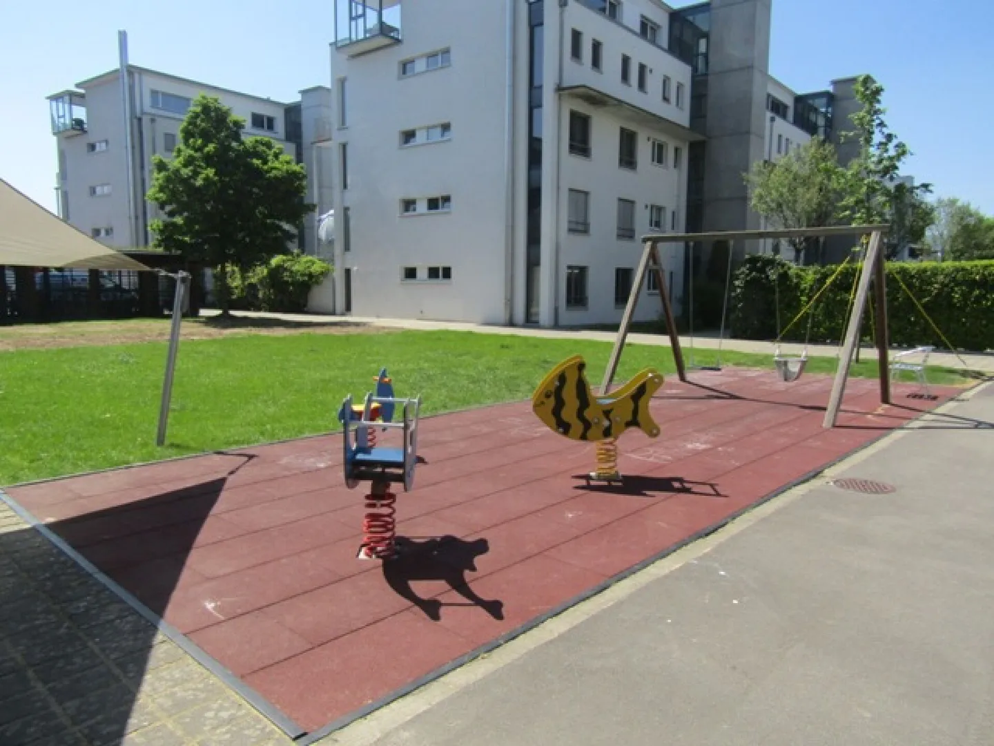 SPACIOUS LIVING WITH FLEXIBLE ROOM CONCEPT - Near Aarau Cantonal Hospital - Photo 14 of 14