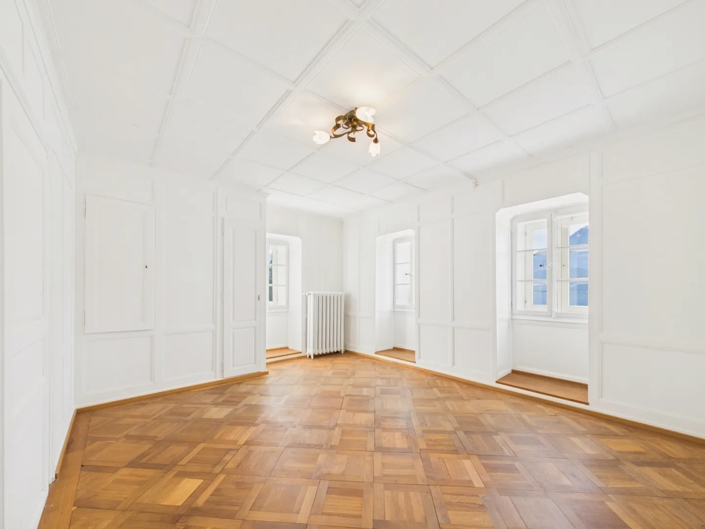 Villa aus dem 19. Jahrhundert mit Seeblick - Foto 10 von 13