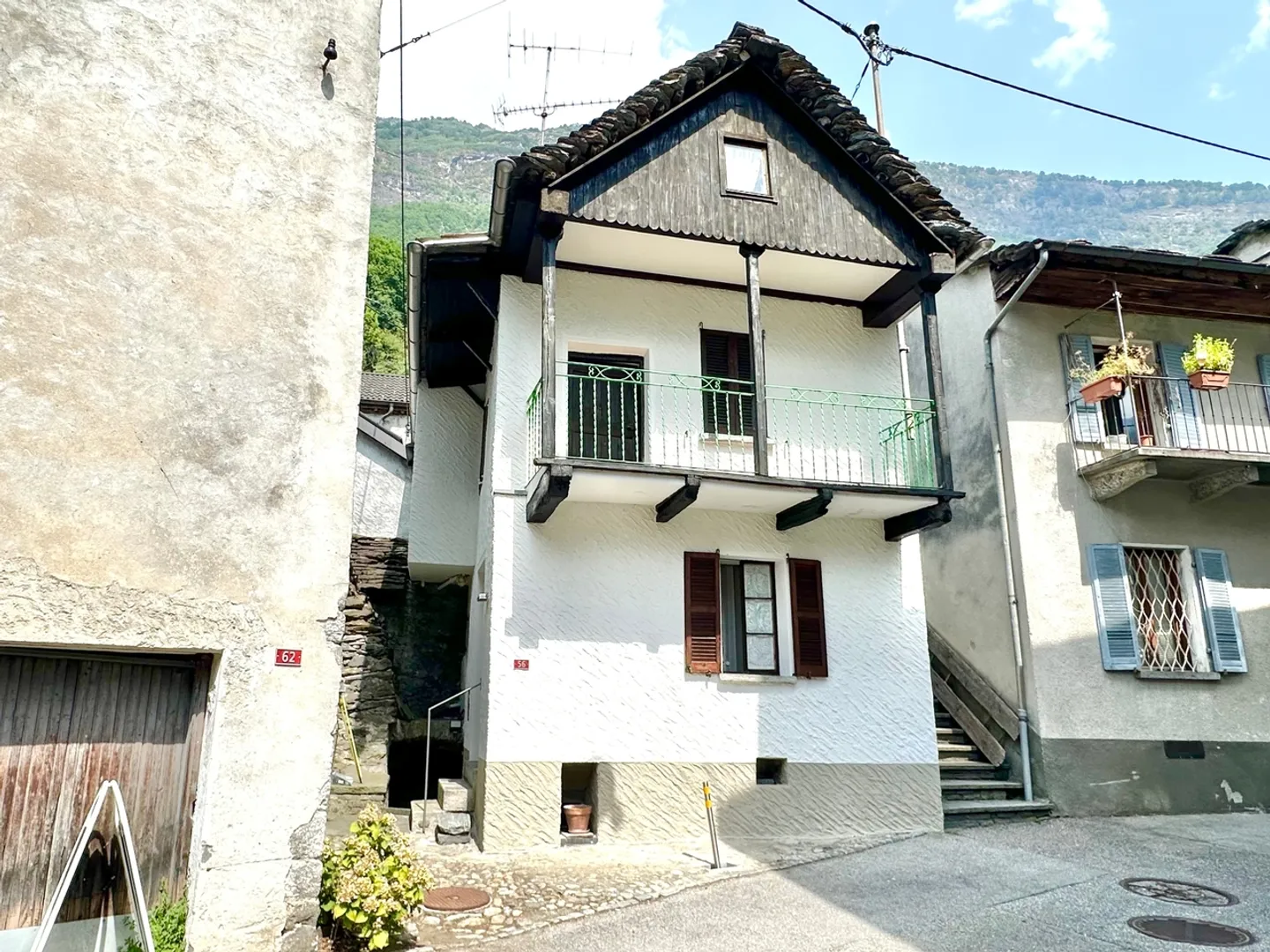 Bijou de 1700 : Maison individuelle avec meubles dans un emplacement calme et central à Someo - Photo 11 sur 12