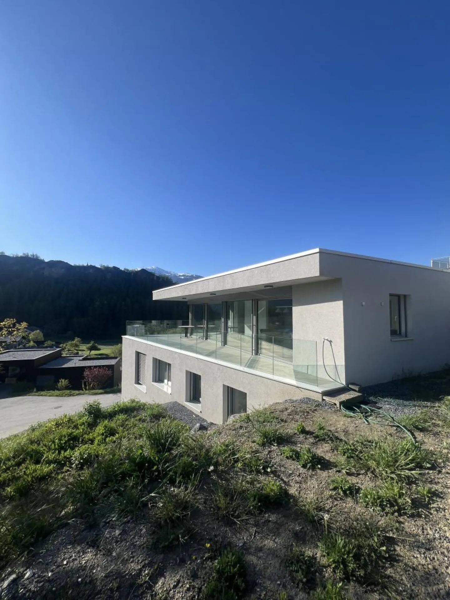 Einzelvilla mit 5,5 Zimmern in Botyre (Ayent) - Foto 1 von 8