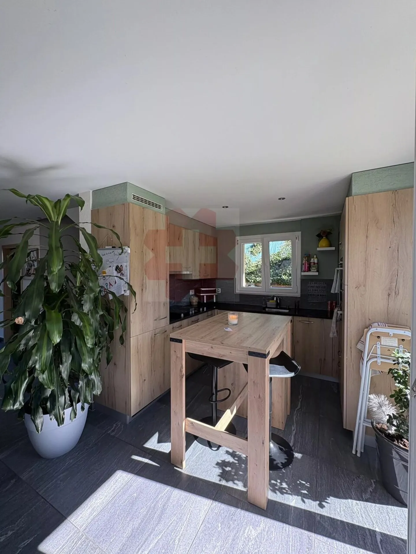Loye chalet 5.5 rooms - Photo 4 of 10