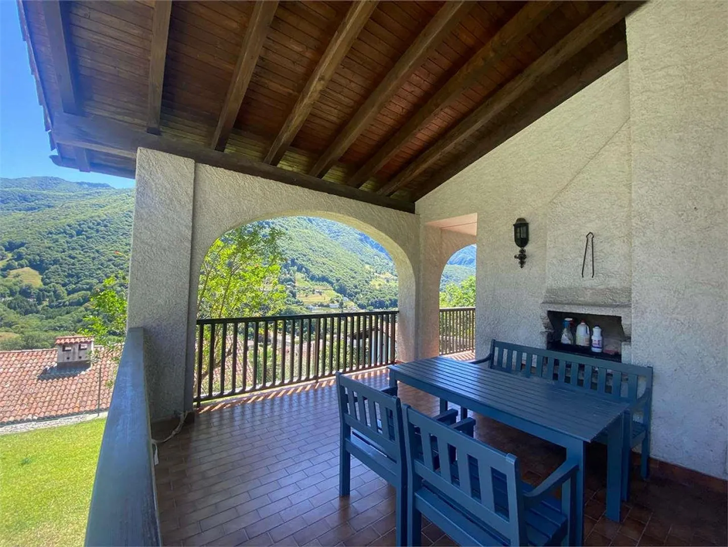 Elegante Villa mit Panoramablick - Foto 9 von 13