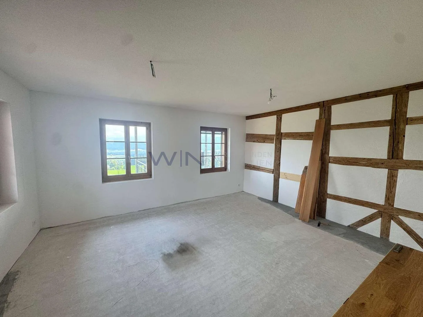Old building charm with unobstructed lake view - Photo 9 of 9
