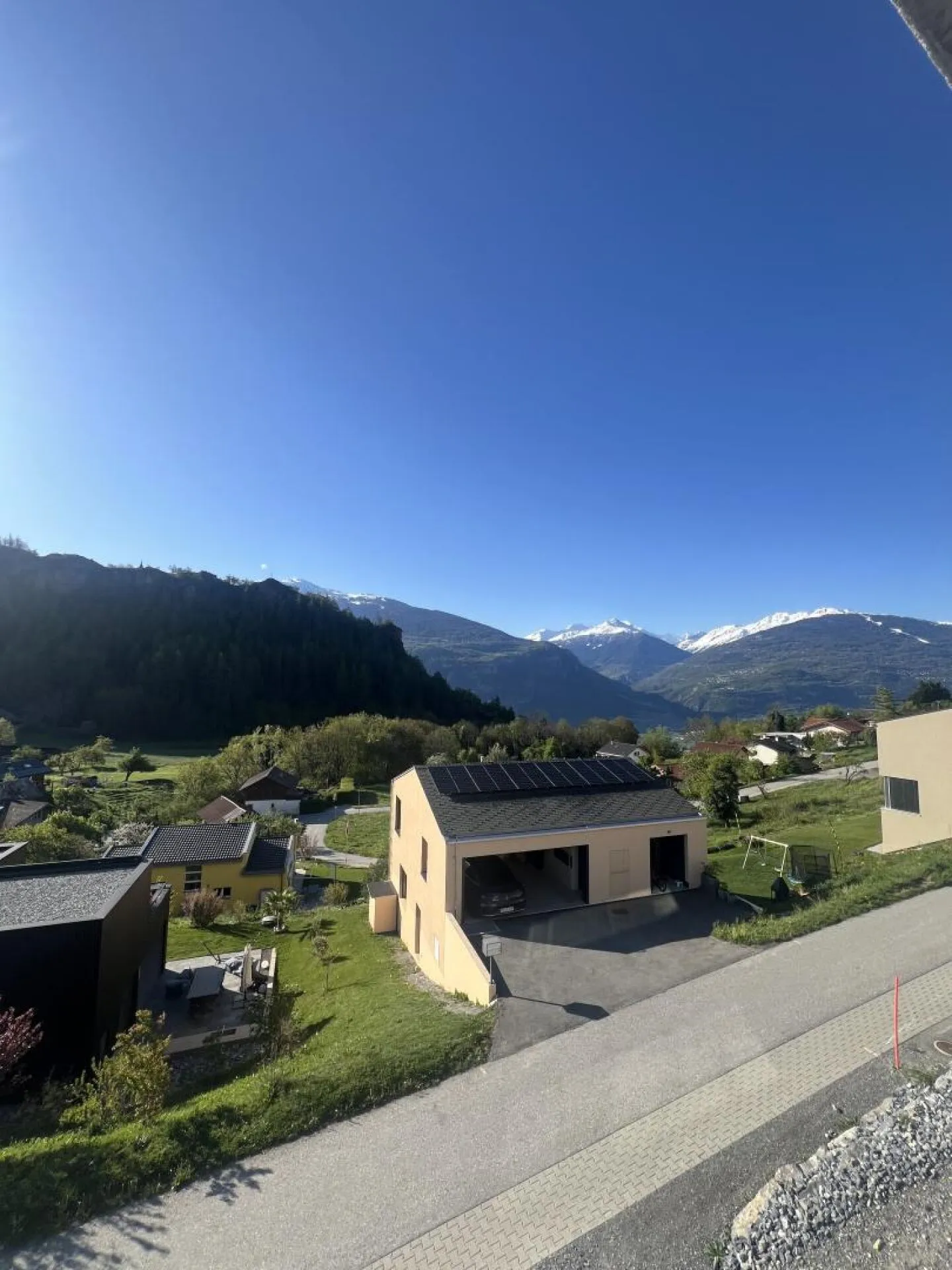 Einzelvilla mit 5,5 Zimmern in Botyre (Ayent) - Foto 6 von 8