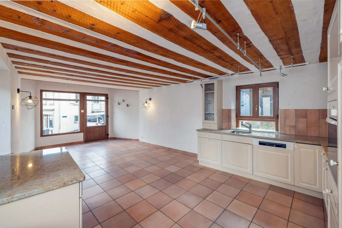 Affascinante casa di villaggio 5 stanze 1/2 di 207 m2 netti con il suo laboratorio nel cuore del vecchio villaggio di Saxon - Foto 4 di 23