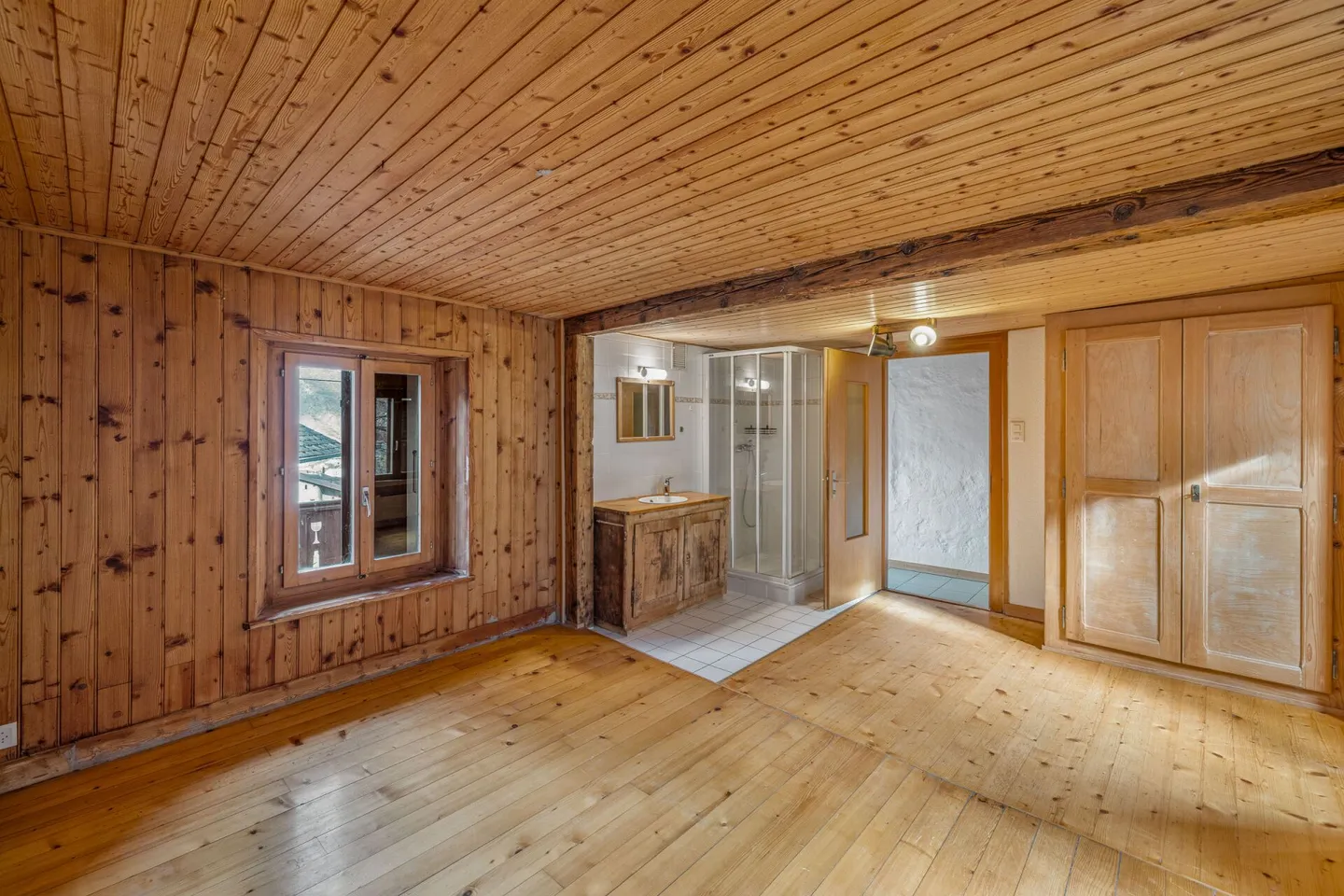 Affascinante casa di villaggio 5 stanze 1/2 di 207 m2 netti con il suo laboratorio nel cuore del vecchio villaggio di Saxon - Foto 9 di 23