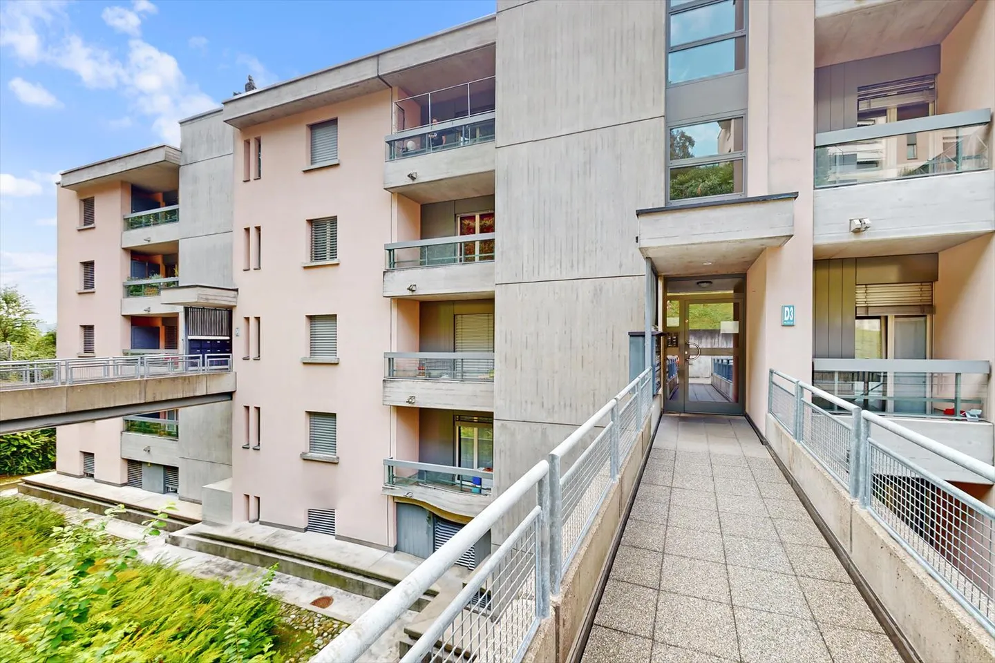Appartement avec 4,5 pièces, entouré de verdure, mais à quelques pas du centre. - Photo 12 sur 12