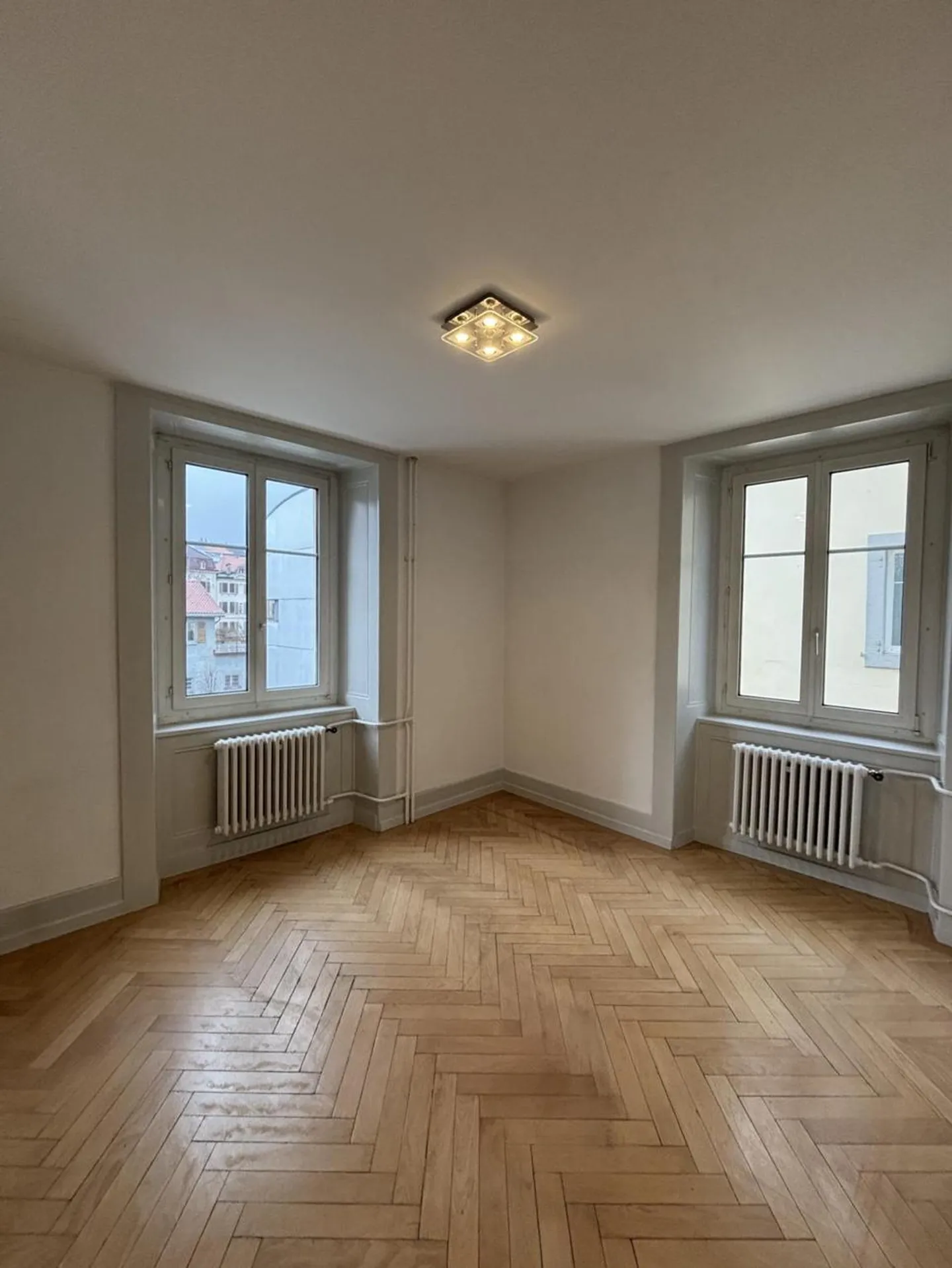 Appartamento luminoso in centro città - Foto 4 di 11
