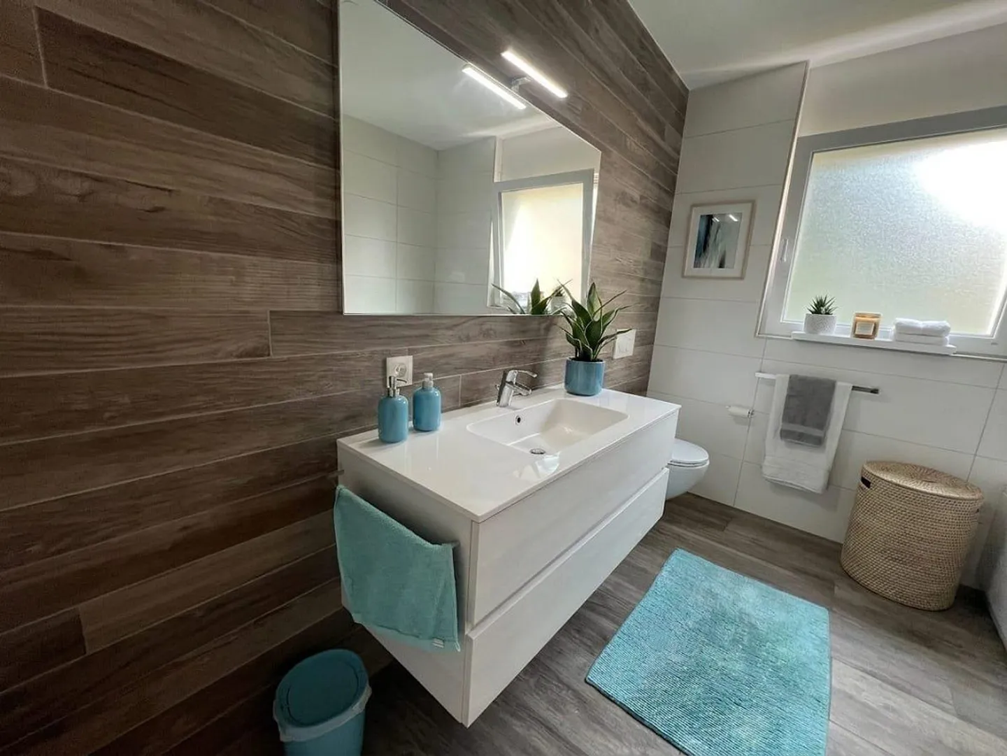 Modernes und helles 3,5-Zimmer-Apartment mit Loggia in Claro - Foto 6 von 12