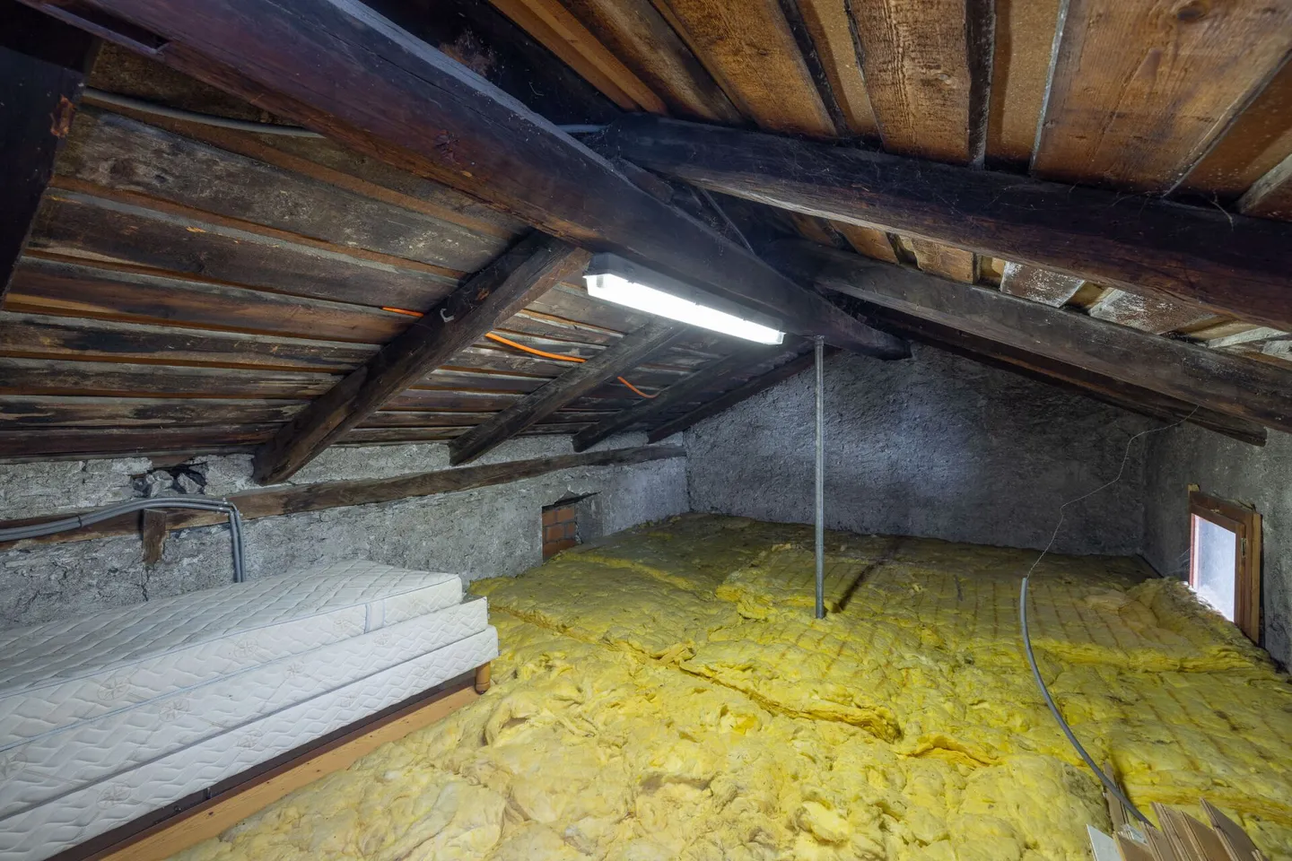 Affascinante casa di villaggio 5 stanze 1/2 di 207 m2 netti con il suo laboratorio nel cuore del vecchio villaggio di Saxon - Foto 17 di 23