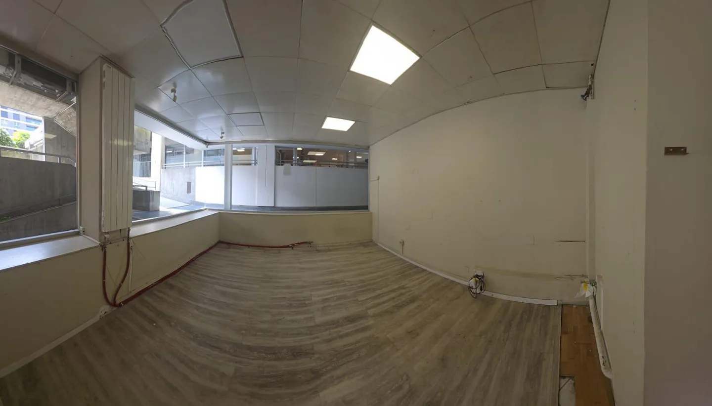 Espace commercial de 44 m² à Paradiso, à quelques pas du lac - Photo 4 sur 6