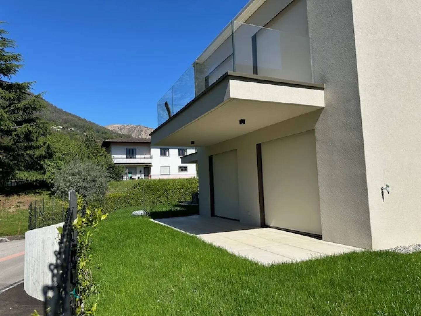 Affittiamo un bell'appartamento di 2,5 stanze con giardino - Foto 22 di 22