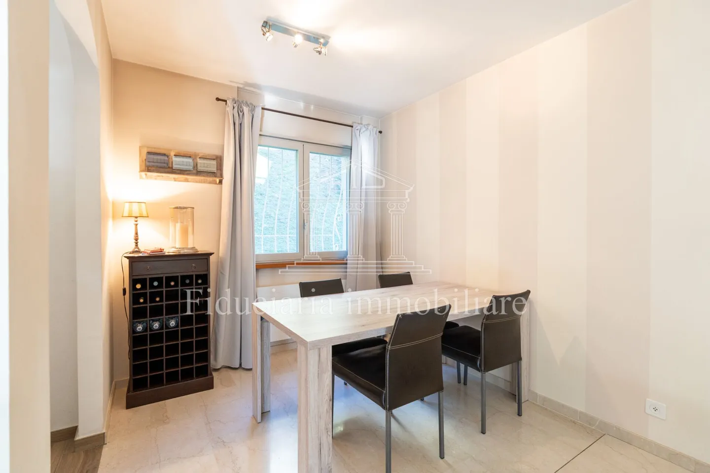 ASCONA - 2.5-Zimmer-Wohnung mit grosser Terrasse, nur wenige Schritte vom Zentrum entfernt - Photo 4 sur 8