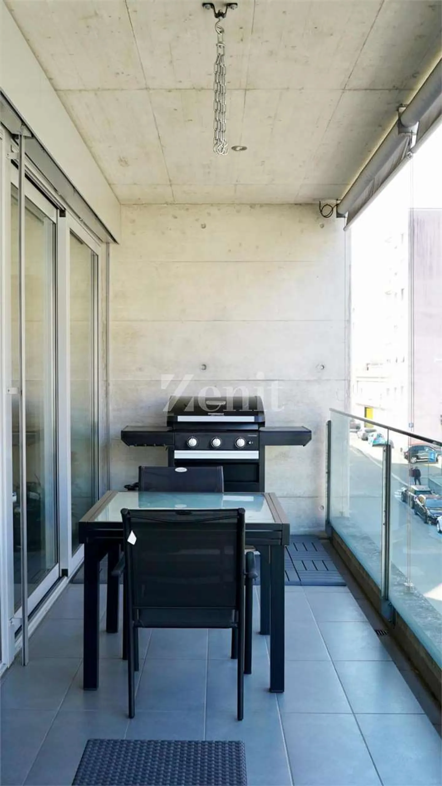 Modern penthouse with 2.5 rooms and large terrace - Photo 5 of 10