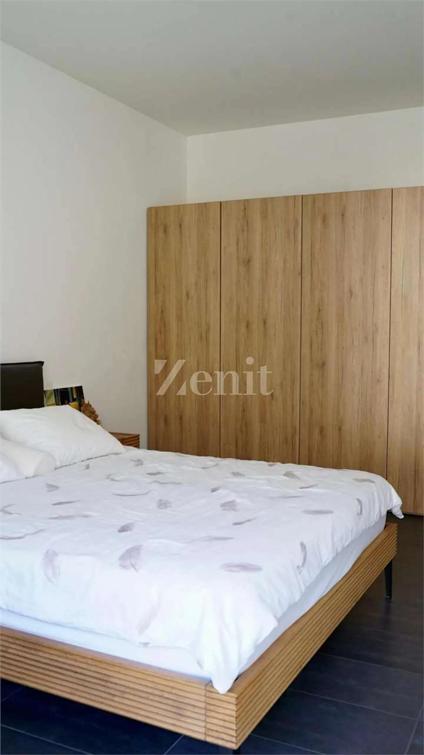 Modern penthouse with 2.5 rooms and large terrace - Photo 6 of 10