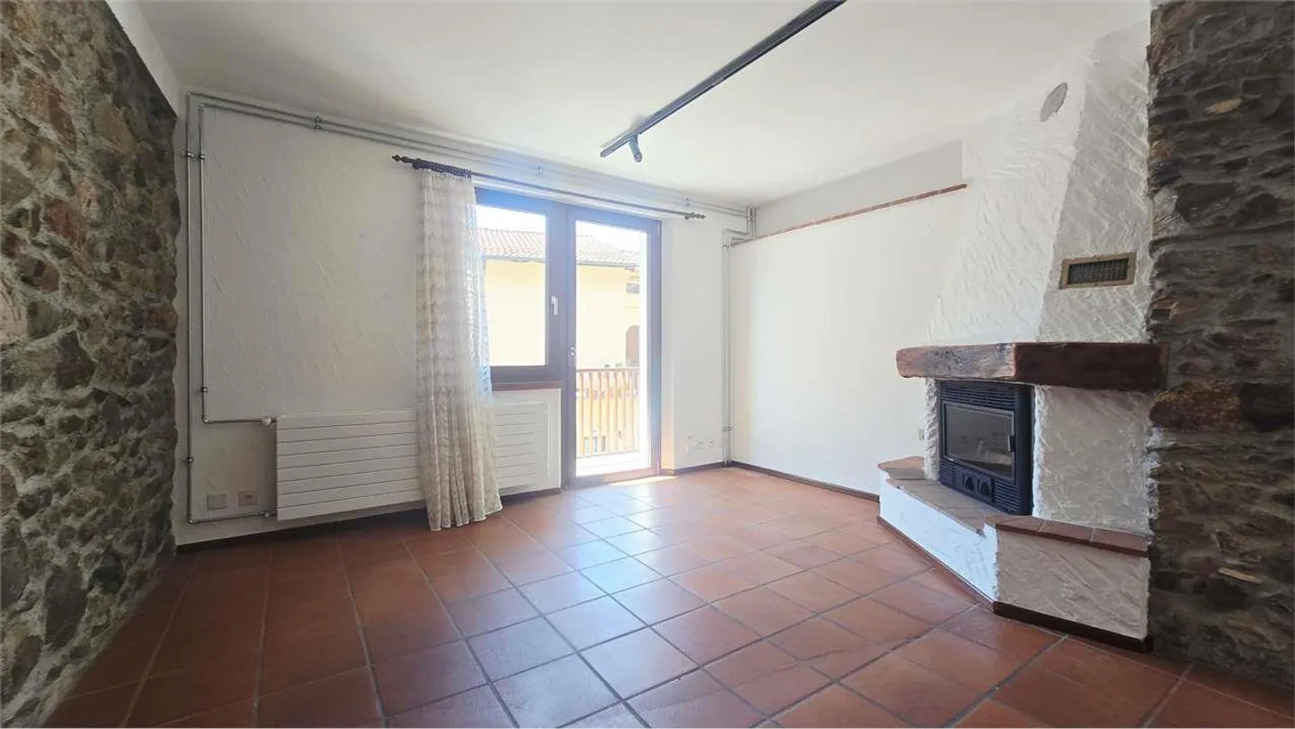 Nucleo di Vezia: renoviertes Haus mit 3 Ebenen und Tessiner Charme - Foto 3 von 13