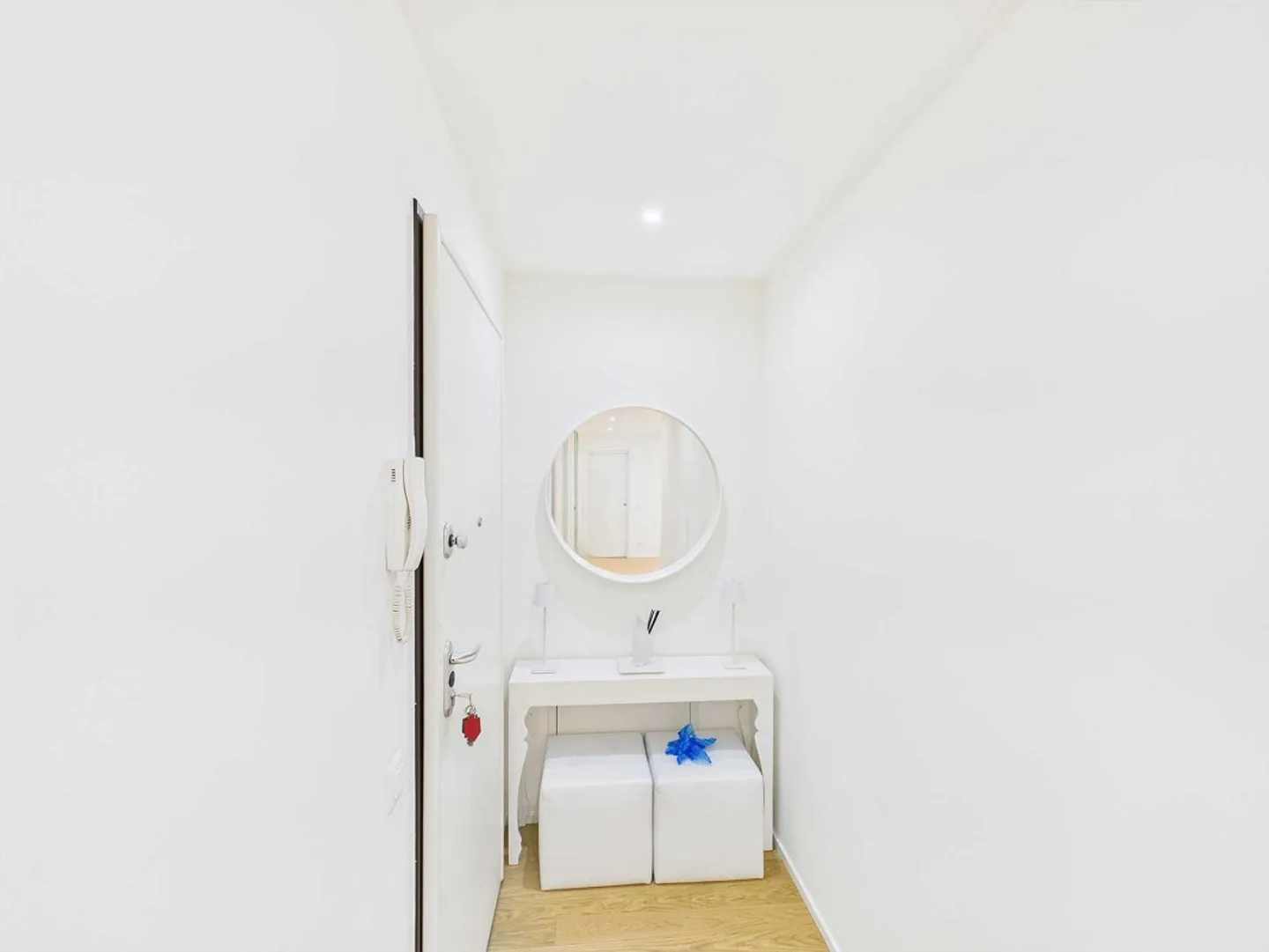 Bright 4.5-room apartment with terraces in Viganello - Photo 12 of 13