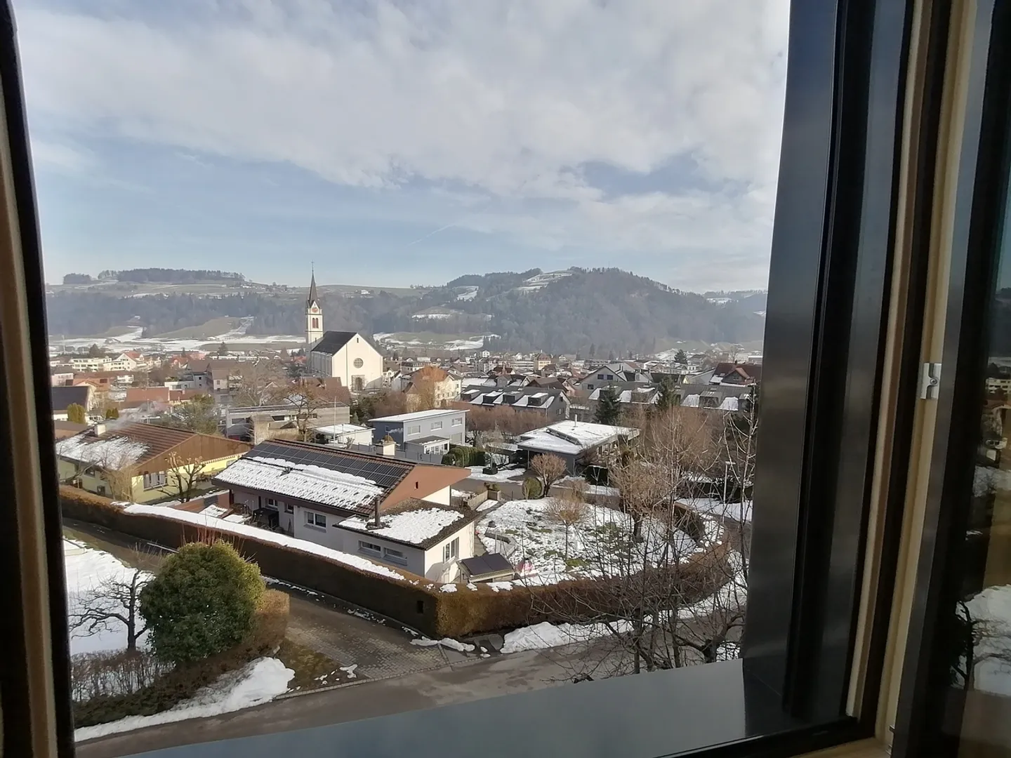 Appartamento moderno 3.5 locali con bella terrazza a Bütschwil-Ganterschwil - Prima occupazione! - Foto 9 di 10