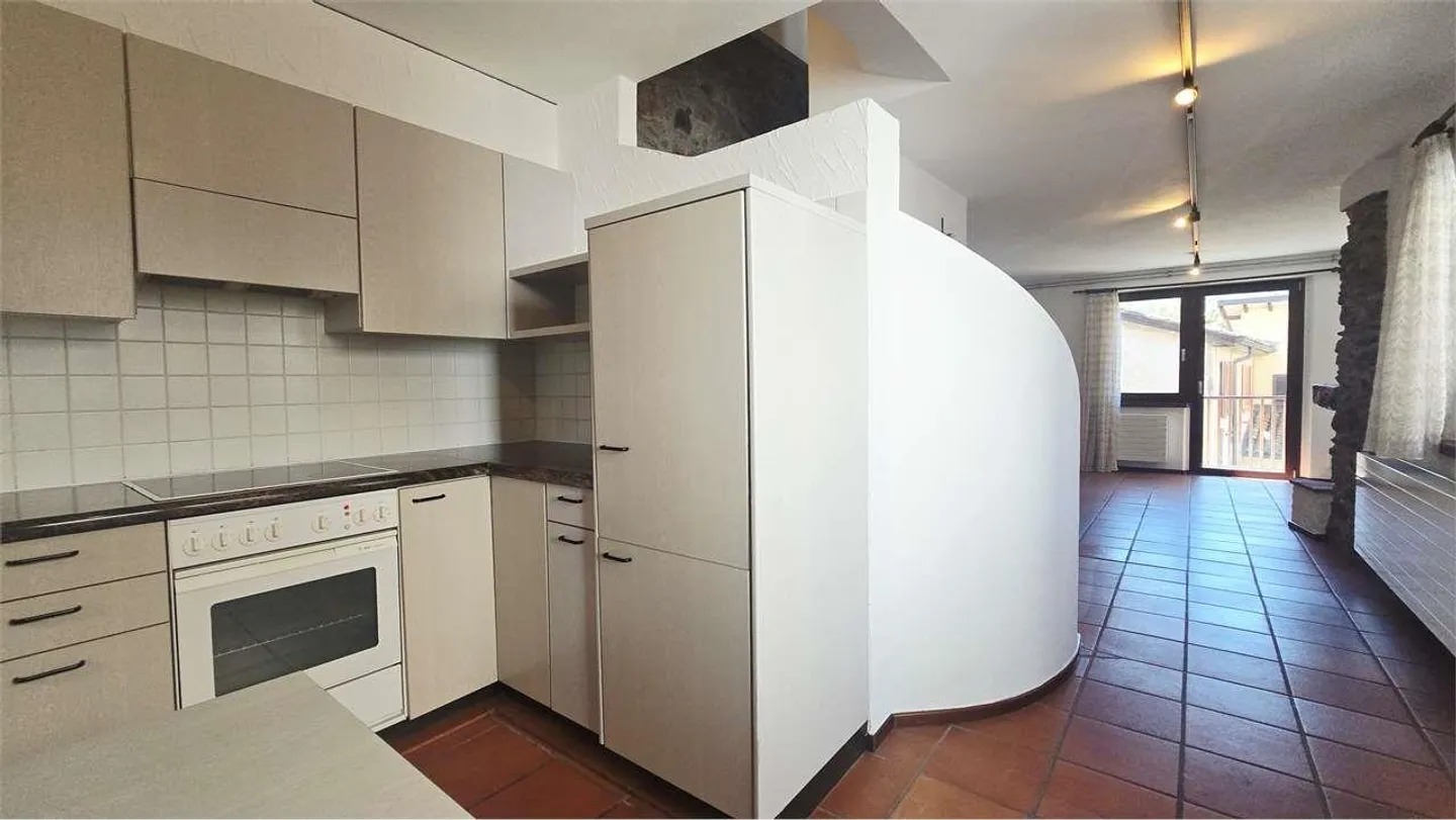 Nucleo di Vezia: renoviertes Haus mit 3 Ebenen und Tessiner Charme - Foto 6 von 13