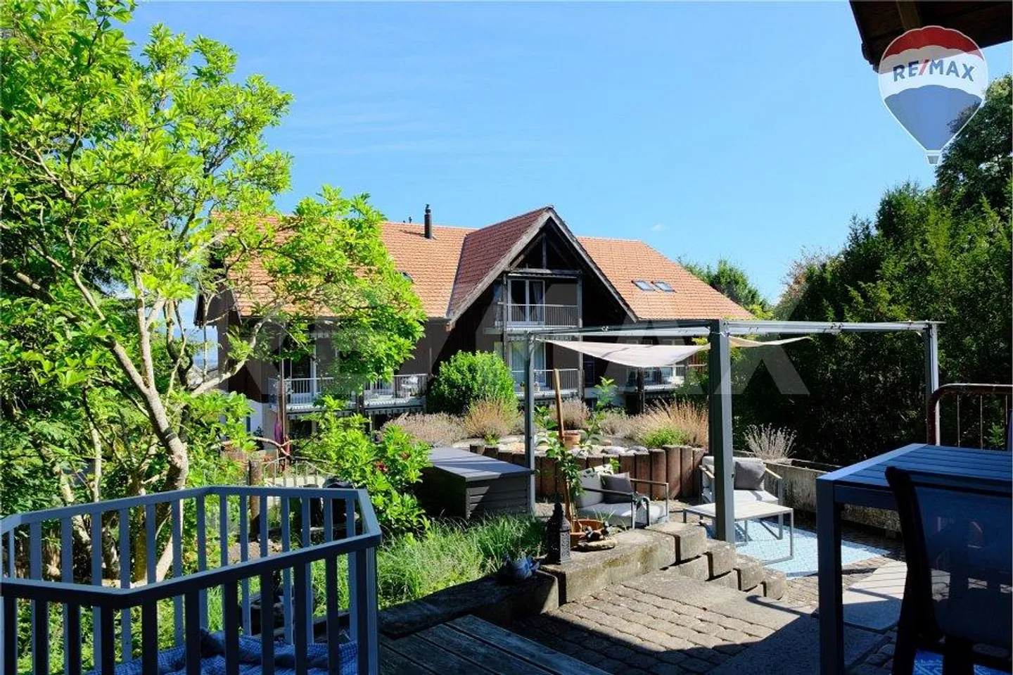 Appartement en duplex de 4,5 pièces charmant - Photo 4 sur 13