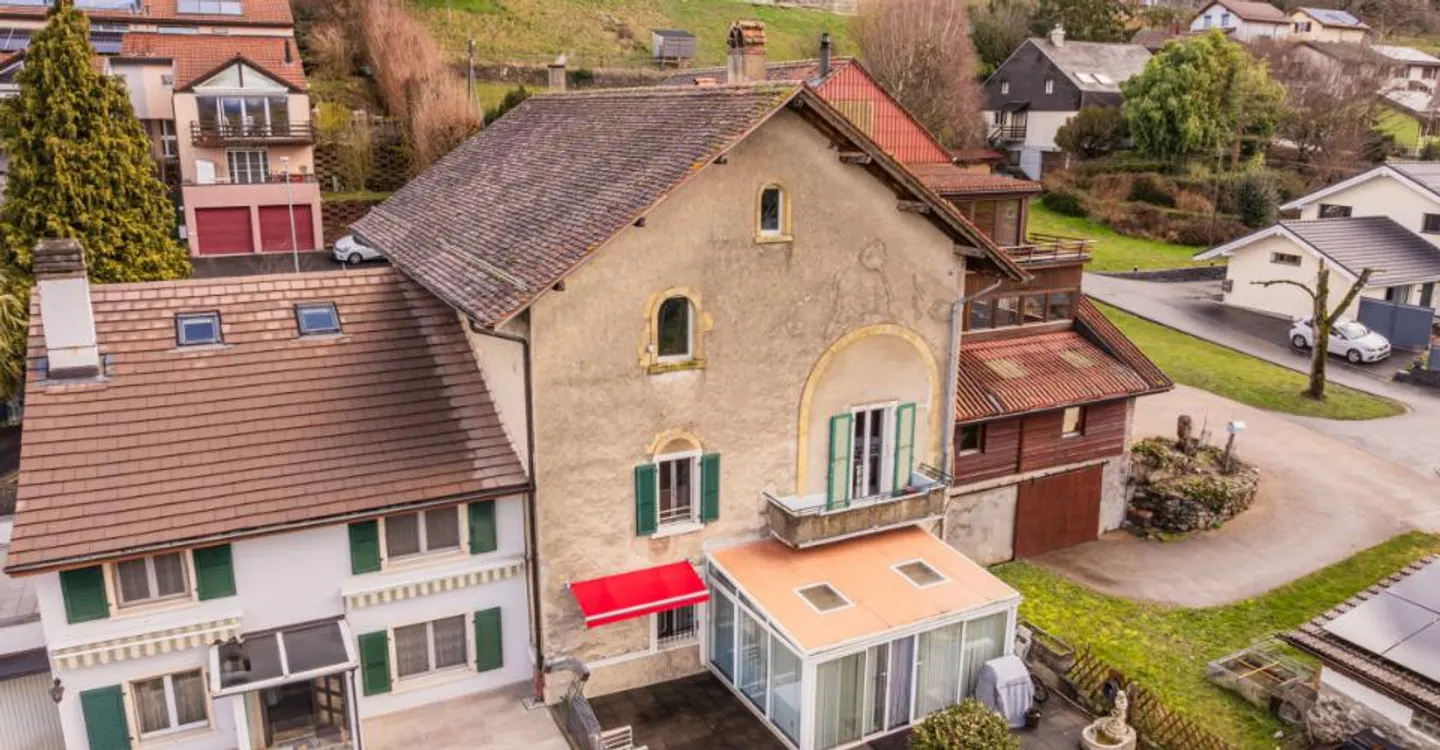 HOUSE WITH CONSTRUCTIBLE POTENTIAL IN CHAVORNAY - Photo 9 of 11