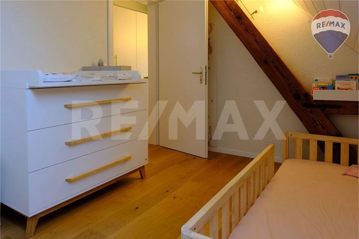 Appartement en duplex de 4,5 pièces charmant - Photo 11 sur 13